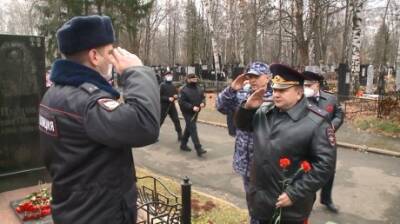 Пензенские полицейские почтили память погибших коллег