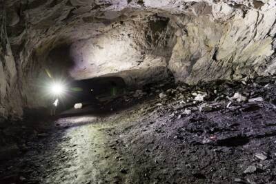 В результате обрушения золотого рудника в Нигере погибли 18 человек и мира
