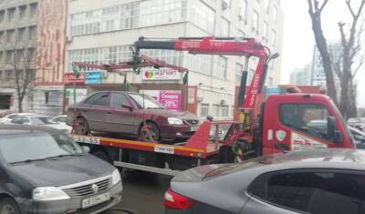 Тюменские чиновники эвакуировали машины по завышенным ценам