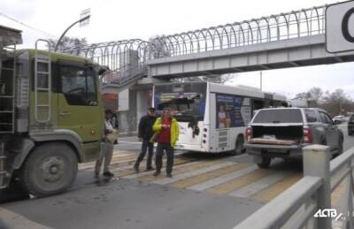 Восемь человек пострадали в ДТП с автобусом в Южно-Сахалинске