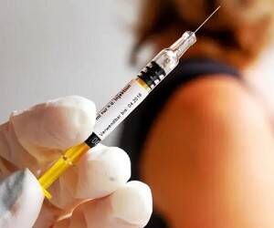 Охота за Pfizer. Почему в Украине стало проблематично вакцинироваться и есть ли способы привиться быстро