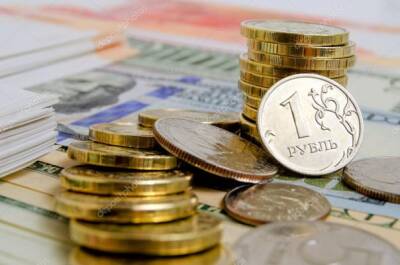 Эксперт: Причина негативной динамики рубля — рост объёма покупок валюты в ФНБ