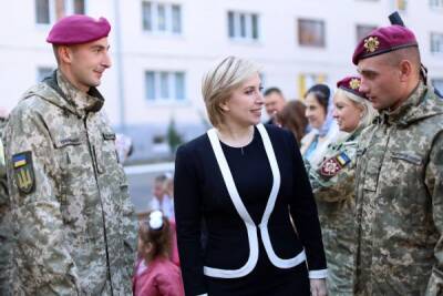 Украинский «министр без лифчика» Верещук похожа на беспринципную даму