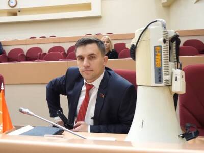 Депутата-коммуниста Бондаренко задержали в зале заседаний саратовской облдумы
