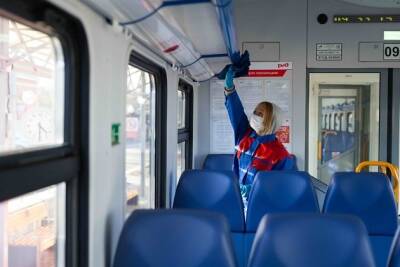 Ежедневную санобработку организовали во всех пригородных поездах ЗабЖД