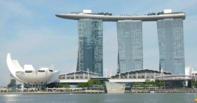 Сингапур отказался бесплатно лечить не привитых от ковида