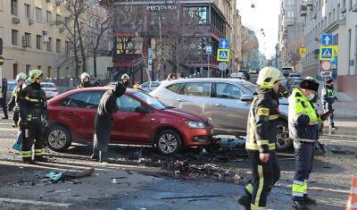 Два человека пострадали при ДТП с пятью машинами в центре Москвы