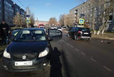 В Тверской области водитель легковушки сбил на пешеходном переходе женщину
