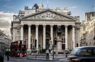Банк Англии переориентирует программу покупки активов на более &quot;зеленые&quot; нормы
