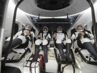 Астронавты SpaceX вернулись на Землю. Последние полгода они провели на МКС