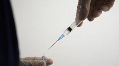 Мурашко сообщил о вакцинации от гриппа почти 40 млн россиян