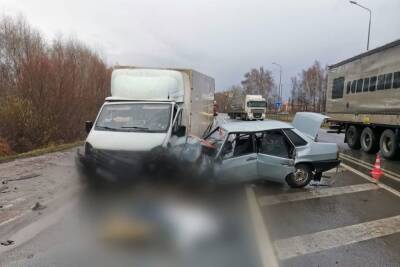 В Чувашии автомобилистка погибла в ДТП с грузовой ГАЗелью