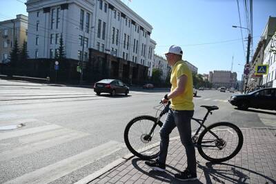 В Челябинске новая разметка на переходе, соединяющем набережные, продержалась месяц