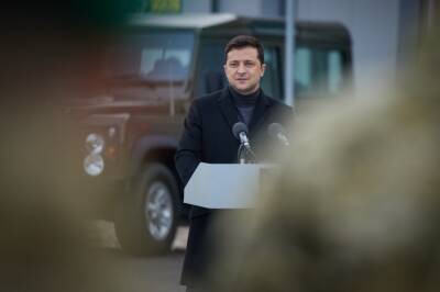 Зеленский снова стал лидером антирейтинга украинских политиков – опрос
