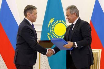 Главы военных ведомств Казахстана и России договорились о тесном сотрудничестве