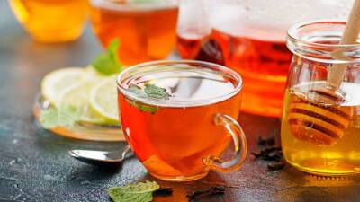 «Мы нашли главного врага»: к чему может привести регулярное употребление чая с сахаром?