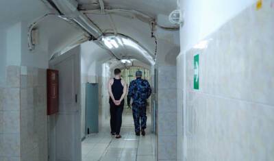 Электронную очередь ФСИН для посещения арестантов хотят привязать к «Госуслугам»