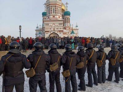 В Омске суд взыскал почти полмиллиона рублей с активистов за работу полиции на акции 23 января