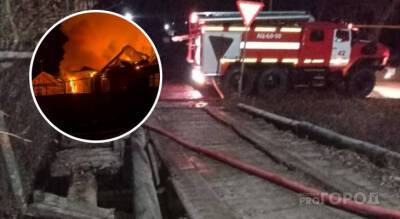 В Шемурше из-за гнилого моста пожарные машины не проехали к горящему дому