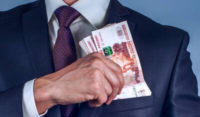 Более половины россиян уверены, что чиновники озабочены только наполнением карманов