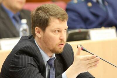 «Вот разруха»: депутат Госдумы показал разрушенный кабинет в парламенте