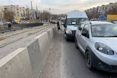 В ДТП с двумя маршрутками в Волгограде пострадала 62-летняя пенсионерка