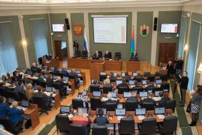 На сессии Законодательного Собрания Карелии обсудят поправки в Конституцию