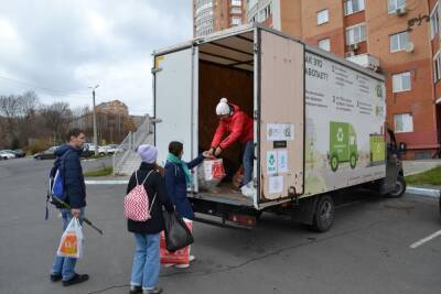 Жители Курска за ноябрь сдали волонтерам экотакси 3 тонны электрохлама