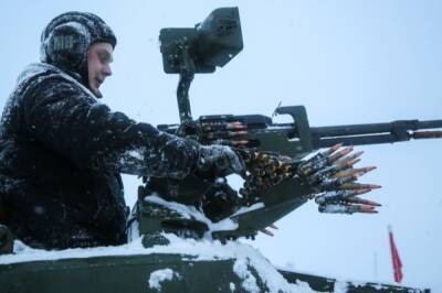 На юге России начались учения с участием более десяти тысяч военных