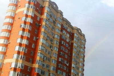 Оренбуржцам для остекления балкона потребуется разрешение