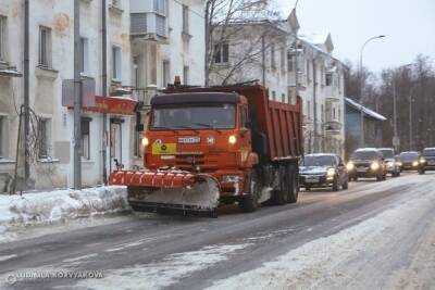 Снег и ветер: власти Карелии напоминают телефоны дорожных диспетчерских служб