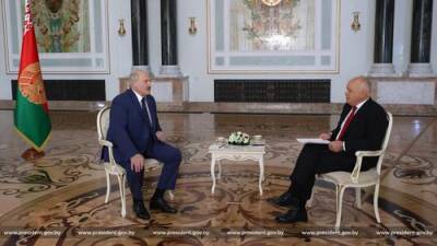Лукашенко заявил, что компания «Белавиа» будет выполнять рейсы в Крым, и он полетит в Севастополь