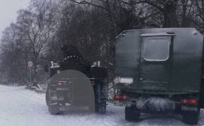 В Княжево «Урал» с курсантами Нацгвардии врезался в дерево – пострадали 14 человек