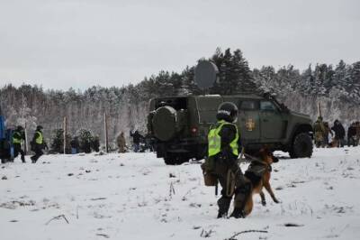 Операция «Полесье»: пограничники готовятся отбивать атаки мигрантов (ВИДЕО)