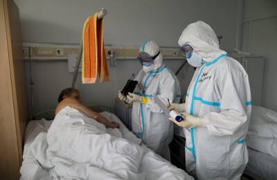 В России за сутки выявили 32837 новых случаев коронавируса