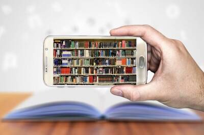 Приложения для чтения книг стали обязательными для предустановки на телефоны россиян