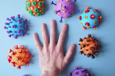 Названы новые симптомы штамма коронавируса «Омикрон»