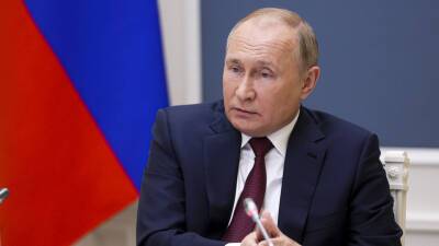 Путин поручил оснастить критическую инфраструктуру преимущественно российским ПО