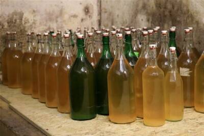 У бутлегеров в Купчино и Федоровском изъято 5000 литров смертельно опасного поддельного алкоголя