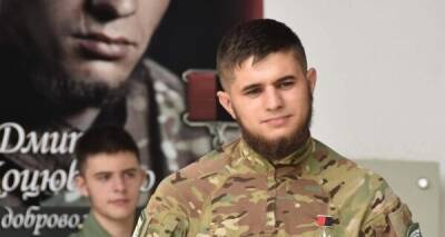 Зеленский присвоил звание Героя Украины добровольцу "Правого сектора"
