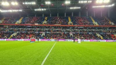 Еще восемь футбольных фанатов получили штраф после инцидента на матче ЦСКА — «Зенит»