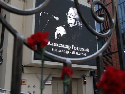 Гроб с телом Градского вынесли из театра под крики «Браво!» и нескончаемые аплодисменты