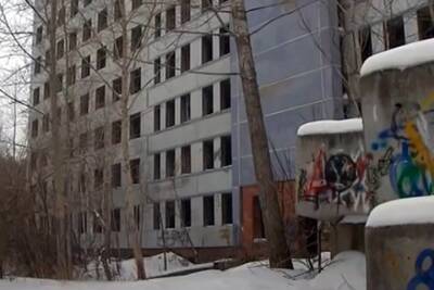 Новосибирская прокуратура начала проверку после падения девочки в шахту лифта долгостроя госбольницы