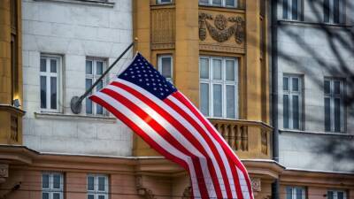 Россия обязала покинуть Москву часть сотрудников посольства США