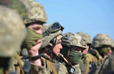 Захарова: Киев перебросил в Донбасс половину всей армии
