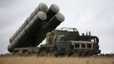Лукашенко заявил, что Белоруссии нужны С-400 или С-500 для защиты от ракетного нападения
