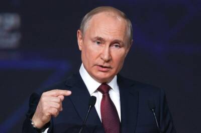 Путин выступил на форуме «Россия зовет!»