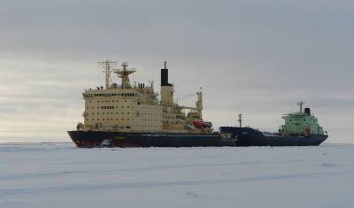 «Норникель» отправит ледокол для спасательной операции на Северном морском пути
