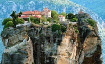 Греция - Парящие в воздухе: уникальные монастыри, расположенные на вершине причудливых скал - skuke.net - Греция