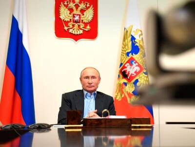Путин поздравил россиян с Днем Героев Отечества
